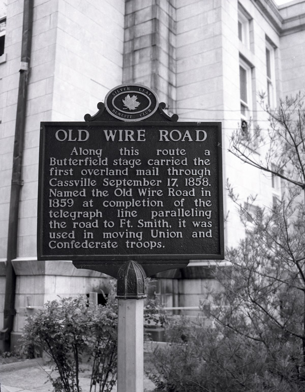 Old Wire Road sign